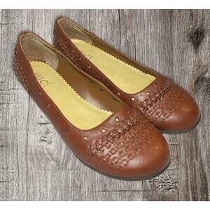 Rouge Helium brown slip‎ on loafer. Size 6.5